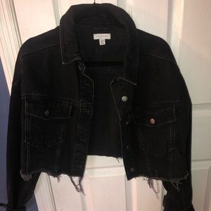 TOP SHOP CROPPED DENIM JACKET. NEVER WORN